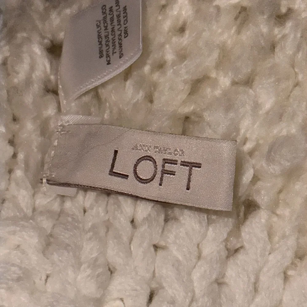 Ann Taylor’s LOFT Infinity Scarf!